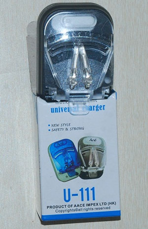 Universal Chargers 01 Manufacturer Supplier Wholesale Exporter Importer Buyer Trader Retailer in Delhi Delhi India